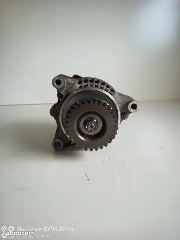 Alternateur SUZUKI BANDIT 600 S de 2000