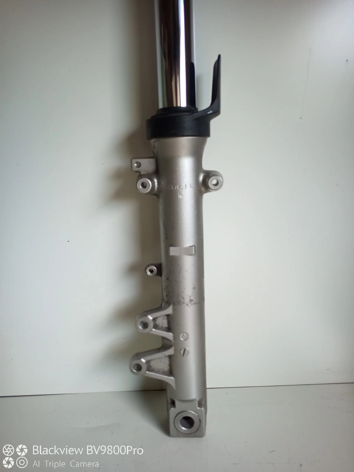 Tube de fourche gauche SUZUKI BANDIT 600 S de 2001