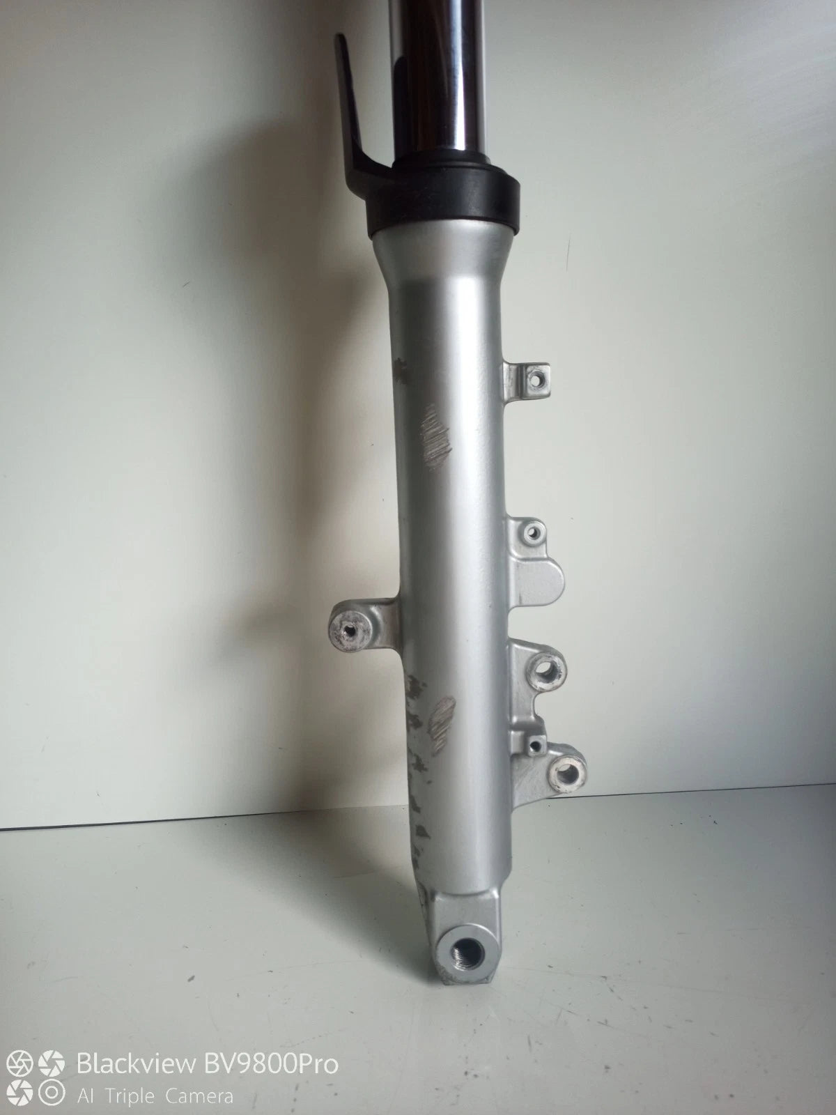 Tube de fourche gauche SUZUKI SV650N de 2007
