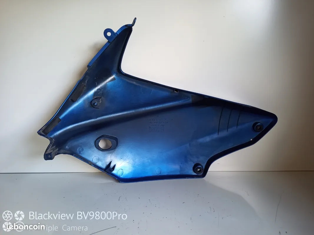 Carénage avant gauche SUZUKI BANDIT 600 S de 2001