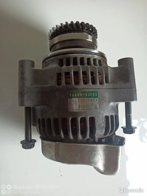 Alternateur SUZUKI BANDIT 600 S de 2000