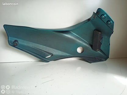 Carénage avant gauche SUZUKI BANDIT 600 S 1999