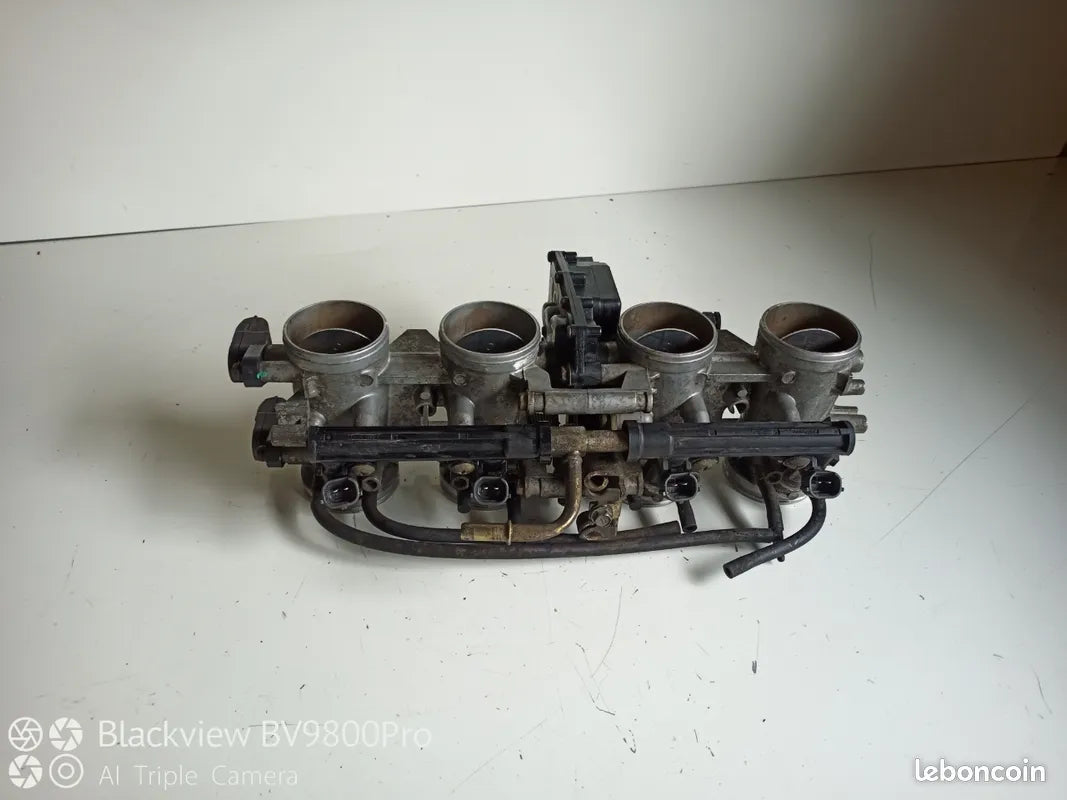 Rampe injection KAWASAKI Z750 de 2004