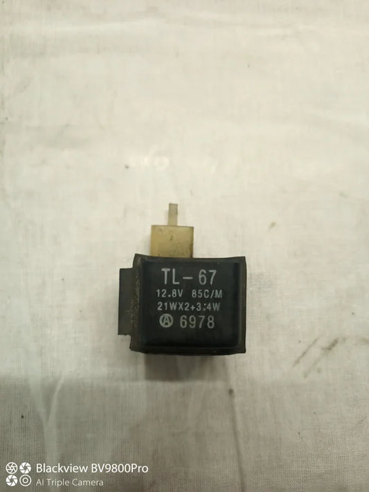 Relais clignotant SUZUKI BANDIT 600 de 1996