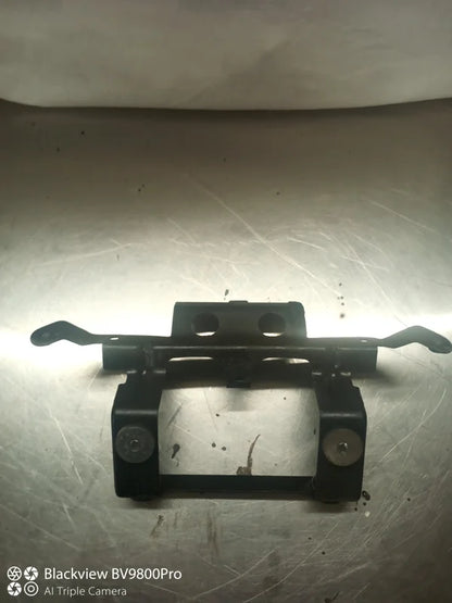 Support fixation feux arrière YAMAHA FZS FAZER 600 de 2003
