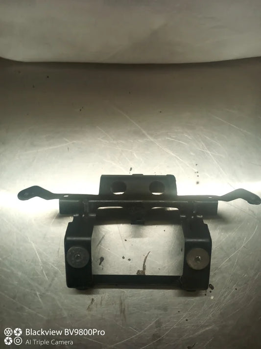 Support fixation feux arrière YAMAHA FZS FAZER 600 de 2003