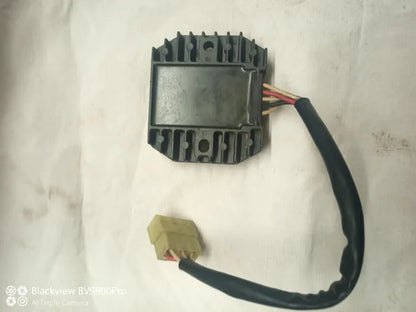 Régulateur de tension YAMAHA FZS FAZER 600 de 2003