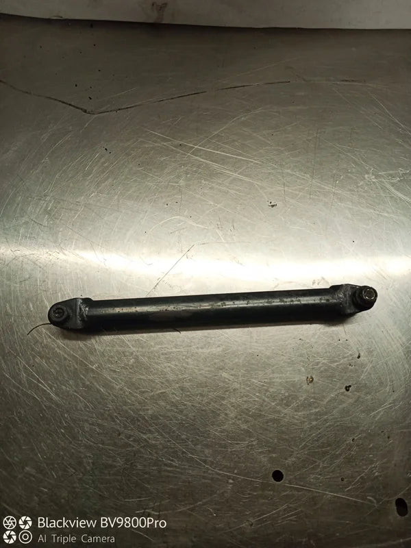 Barre fixation étrier de frein arrière YAMAHA FZS FAZER 600 de 2003