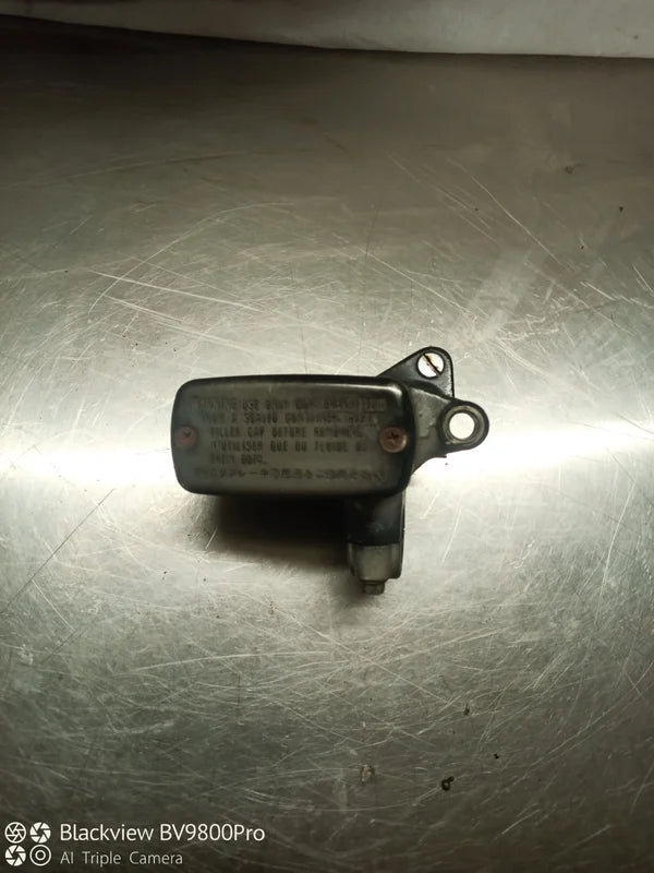 Maitre cylindre de frein avant HONDA HORNET 600 de 1998