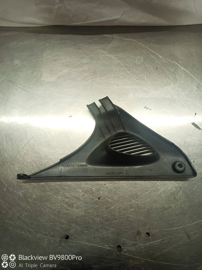 Carénage latéral droit SUZUKI SV650N de 2000