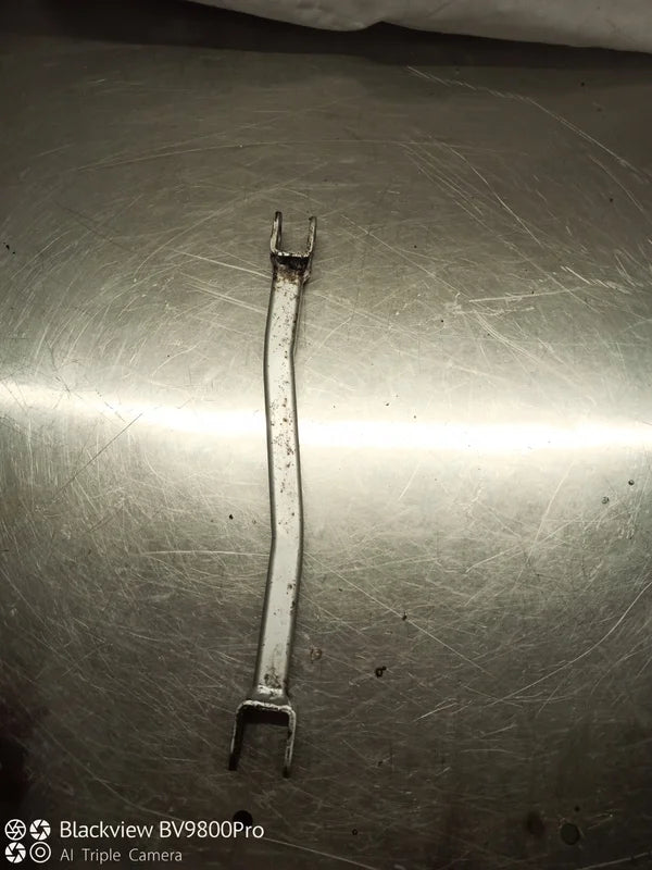 Barre fixation étrier de frein arrière SUZUKI SV650N de 2000