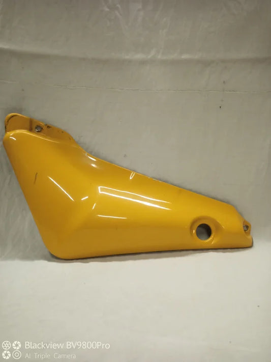 Carénage latéral arrière gauche TRIUMPH TIGER 955i de 2001