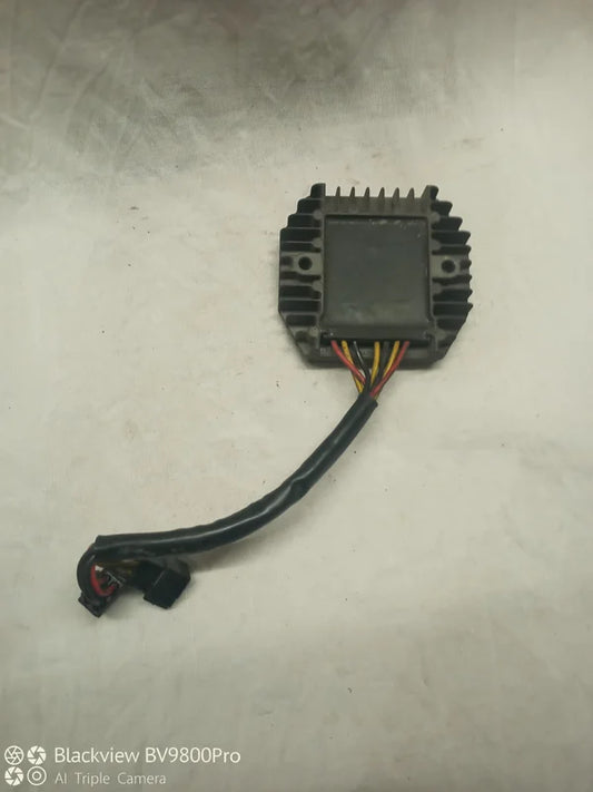 Régulateur de tension TRIUMPH TIGER 955i de 2001