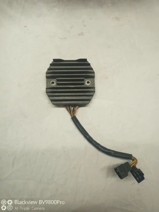 Régulateur de tension TRIUMPH TIGER 955i de 2001