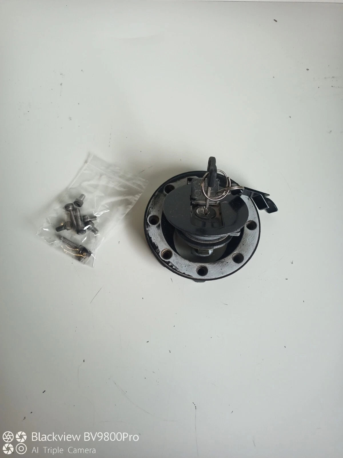 Serrure de réservoir YAMAHA TDM 850 de 1997