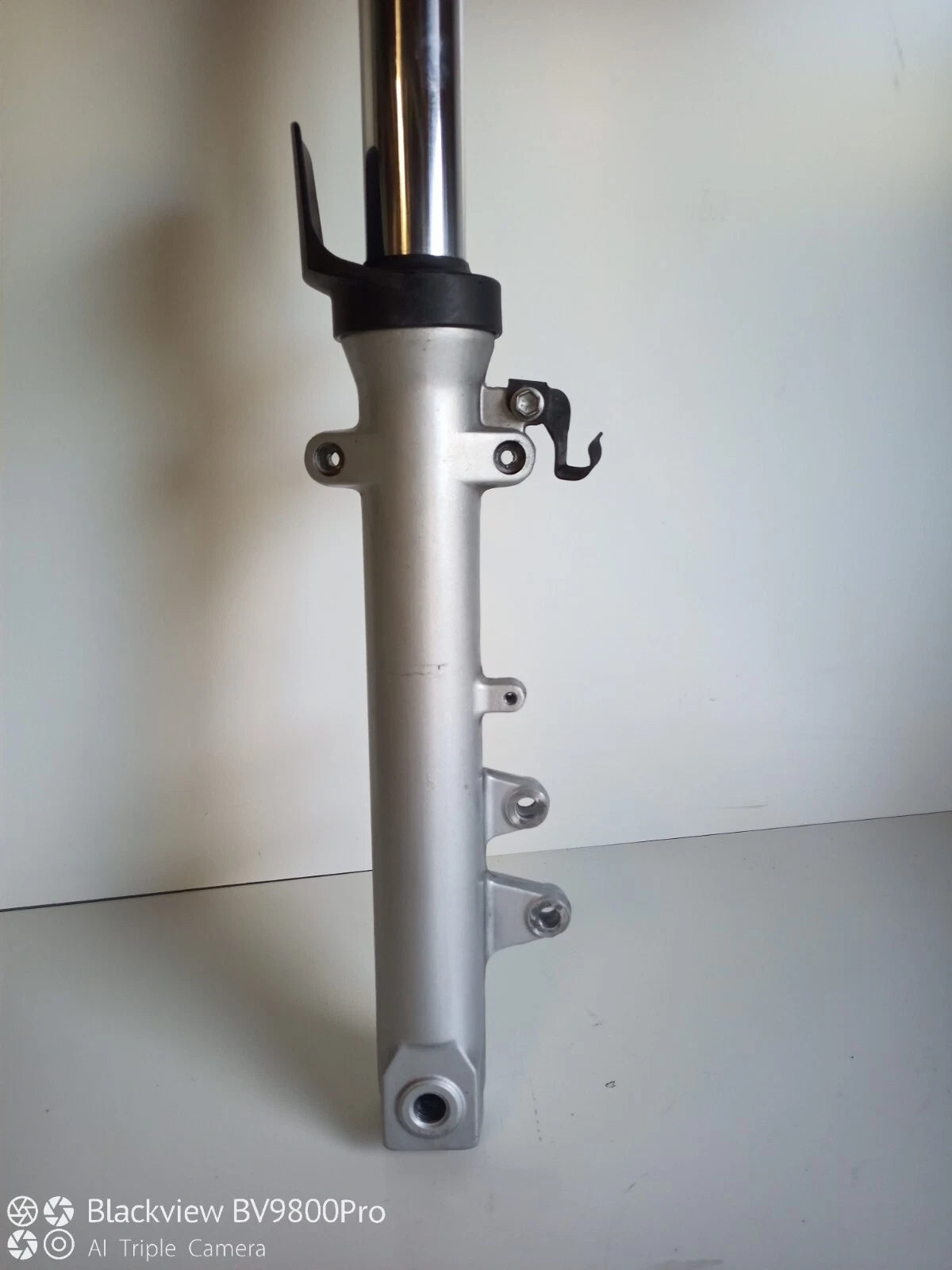 Tube de fourche gauche SUZUKI BANDIT 600 S de 2000