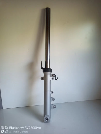 Tube de fourche gauche SUZUKI BANDIT 600 S de 2000