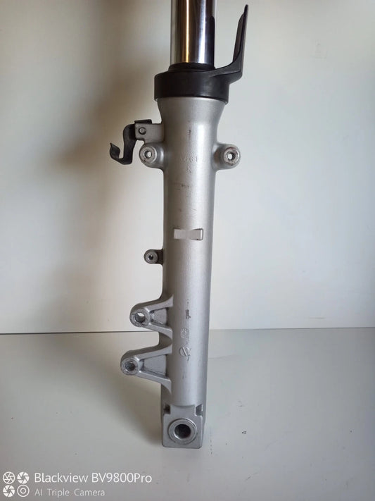 Tube de fourche gauche SUZUKI BANDIT 600 S de 2000