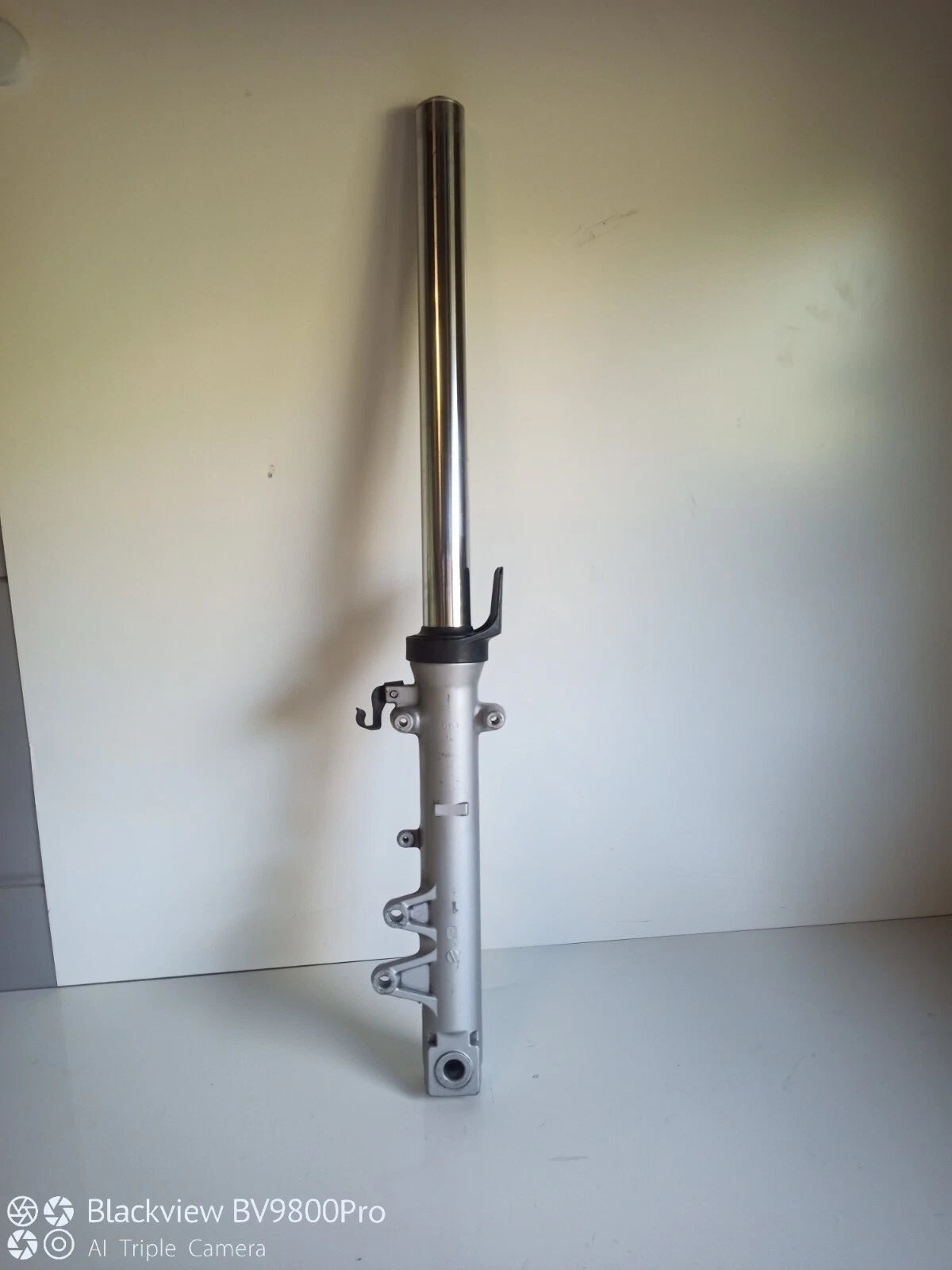 Tube de fourche gauche SUZUKI BANDIT 600 S de 2000