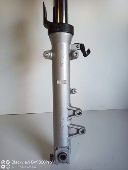 Tube de fourche droit SUZUKI BANDIT 600 S de 2000