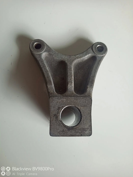 Support étrier de frein arrière SUZUKI BANDIT 600 S de 2000
