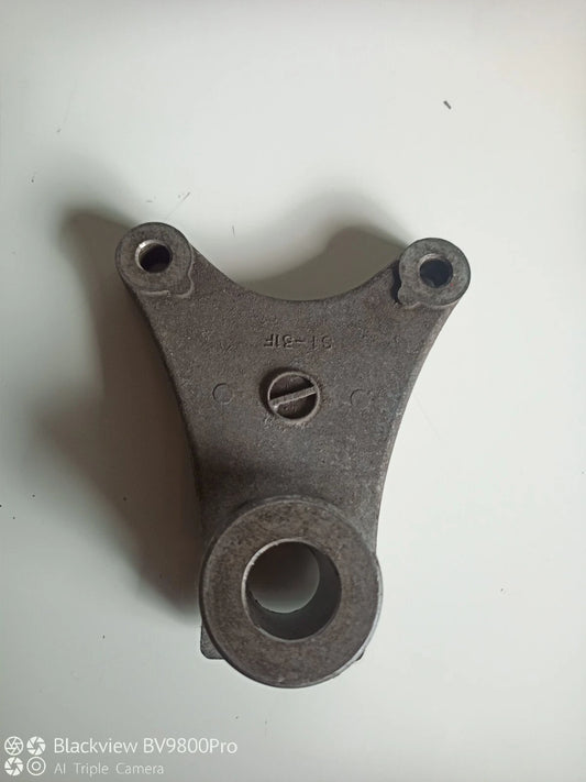 Support étrier de frein arrière SUZUKI BANDIT 600 S de 2000