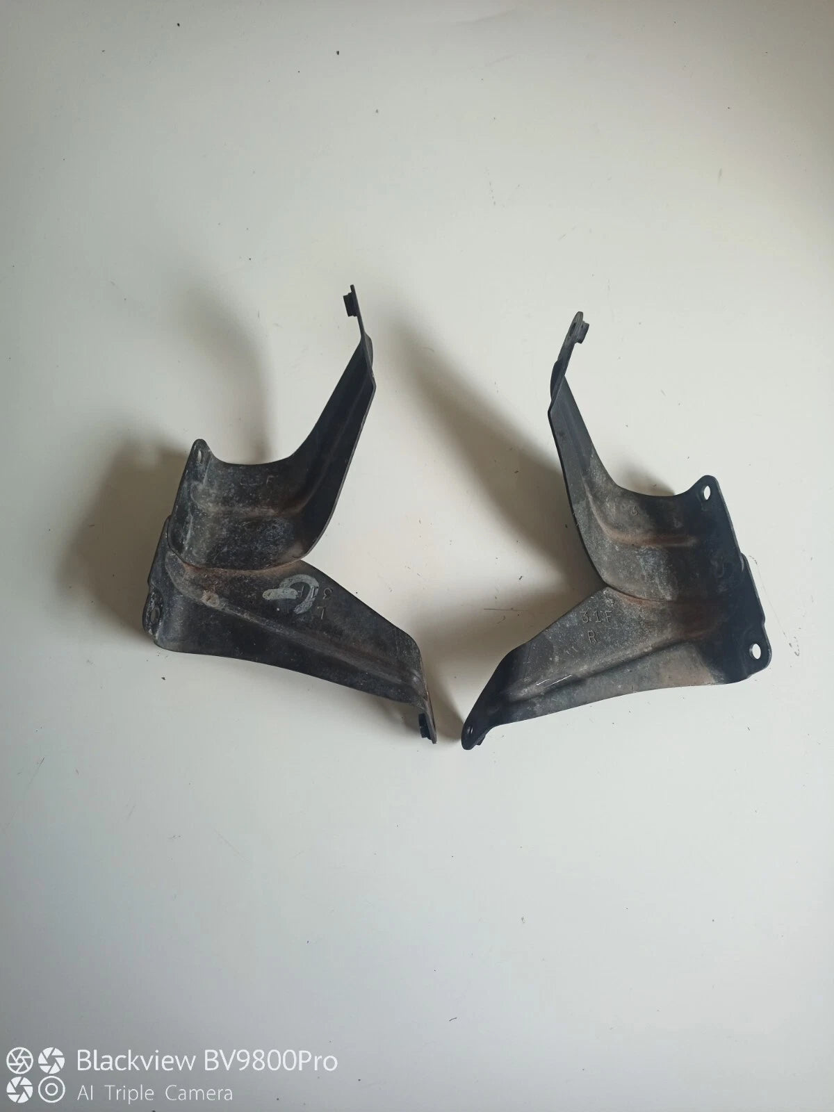 Support fixation carénage avant SUZUKI BANDIT 600 S de 2000