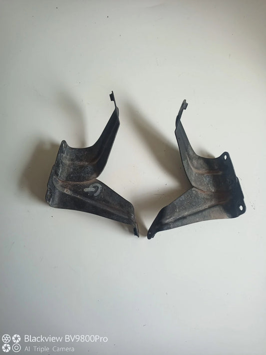Support fixation carénage avant SUZUKI BANDIT 600 S de 2000