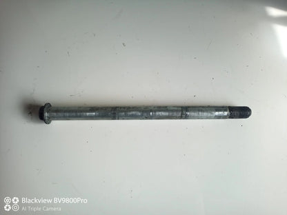 Axe de roue avant SUZUKI BANDIT 600 S de 2000