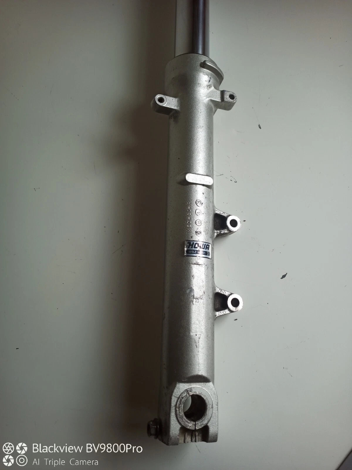 Tube de fourche gauche HONDA HORNET 600 de 1998