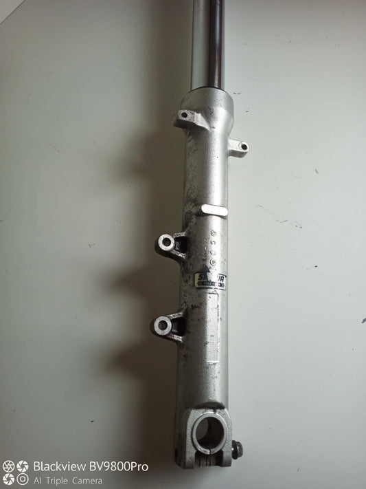 Tube de fourche droit HONDA HORNET 600 de 1998