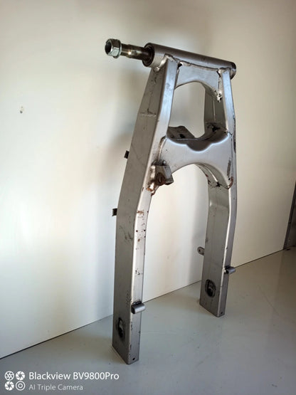 Bras oscillant SUZUKI BANDIT 600 de 1998