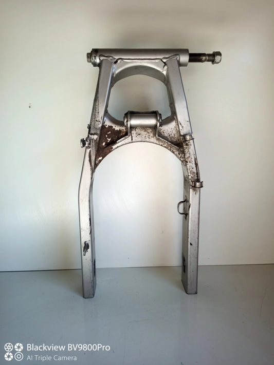 Bras oscillant SUZUKI BANDIT 600 de 1998