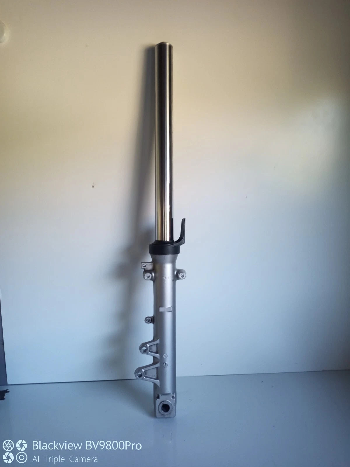 Tube de fourche gauche SUZUKI BANDIT 600 S de 2001