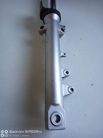 Tube de fourche gauche SUZUKI BANDIT 600 S de 2001