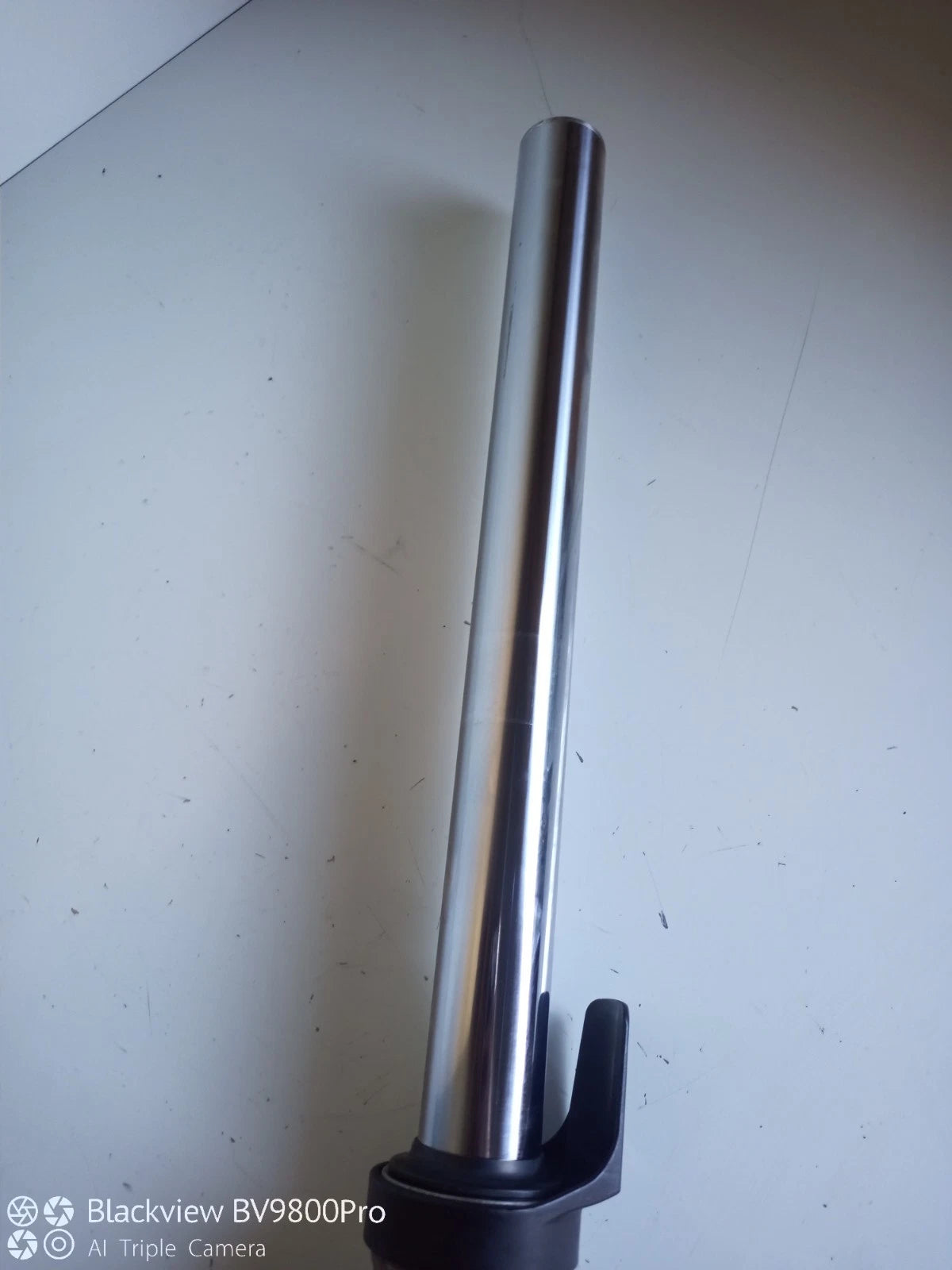 Tube de fourche gauche SUZUKI BANDIT 600 S de 2001