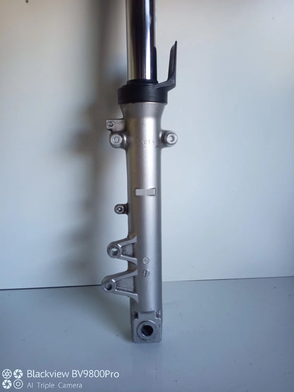 Tube de fourche gauche SUZUKI BANDIT 600 S de 2001