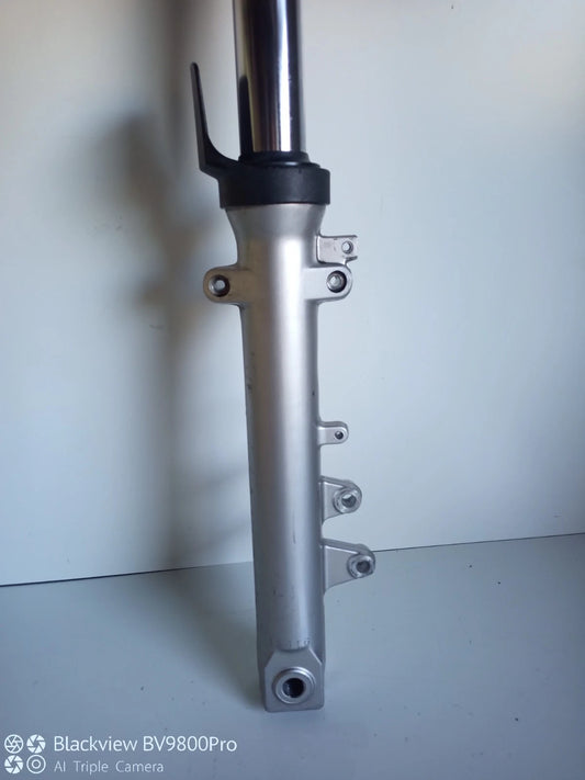 Tube de fourche gauche SUZUKI BANDIT 600 S de 2001