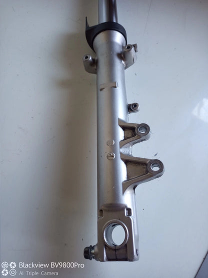 Tube de fourche droit SUZUKI BANDIT 600 S de 2001