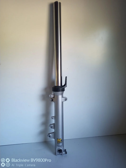 Tube de fourche droit SUZUKI BANDIT 600 S de 2001
