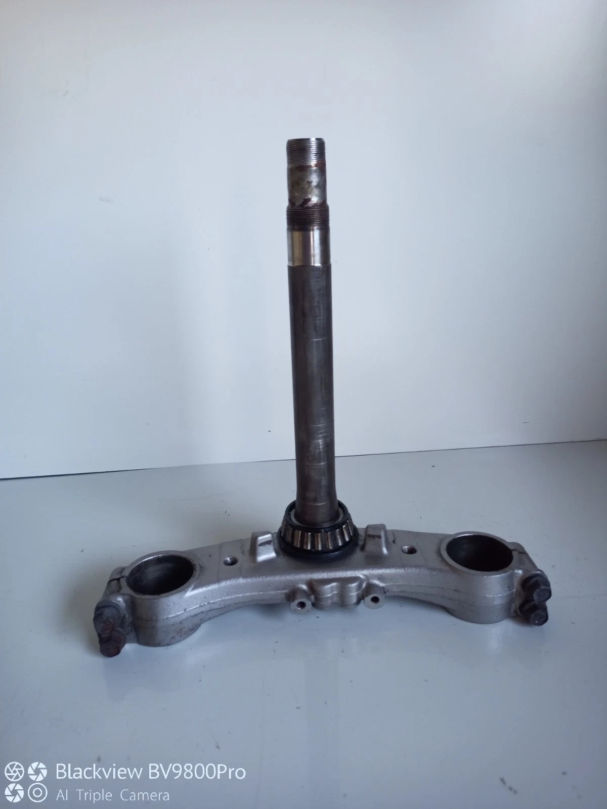 Té de fourche inférieur SUZUKI BANDIT 600 S de 2001