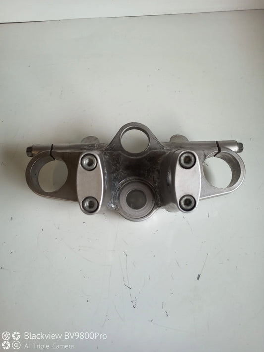 Té de fourche supérieur SUZUKI BANDIT 600 de 1998