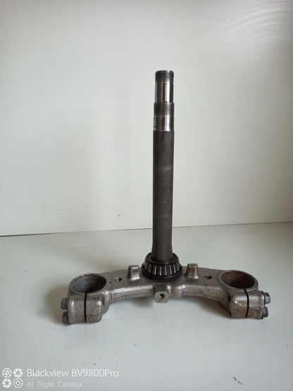 Té de fourche inférieur SUZUKI BANDIT 600 de 1998