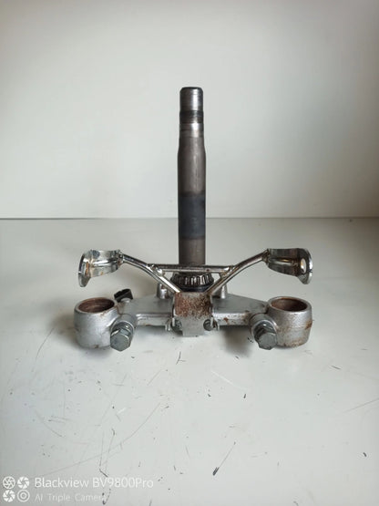 Té de fourche inférieur YAMAHA XV VIRAGO 125 1999