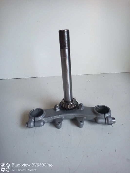 Té de fourche inférieur YAMAHA XTX 125 de 2006