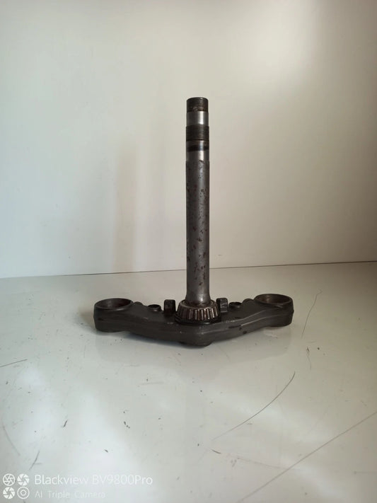 Té de fourche inférieur HONDA HORNET 600 de 2003