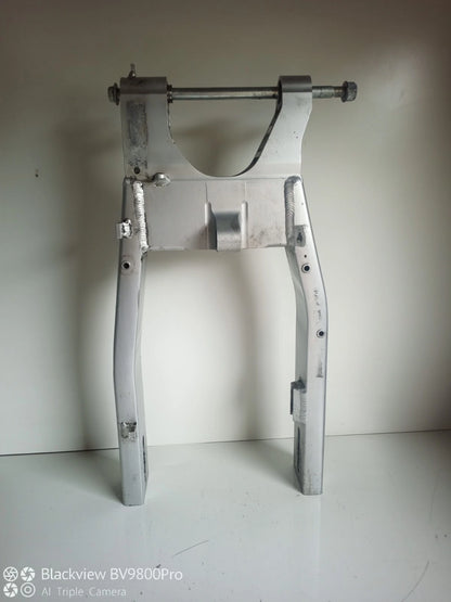 Bras oscillant HONDA HORNET 600 de 2003
