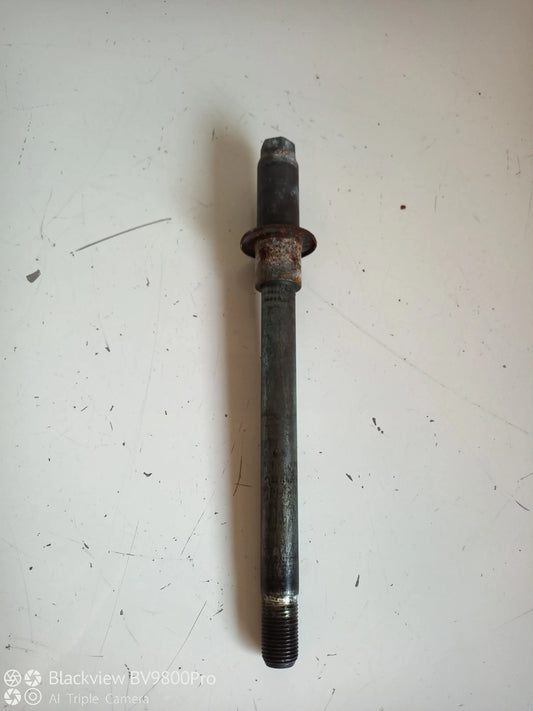 Axe de roue avant SUZUKI BANDIT 600 S de 1999
