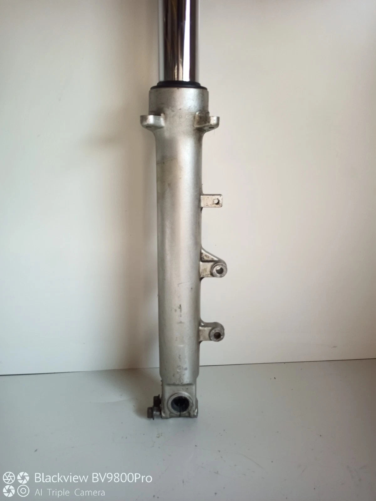 Tube de fourche droit SUZUKI BANDIT 600 S de 1999