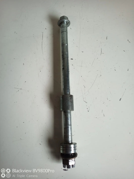 Axe de roue arrière YAMAHA XV VIRAGO 125 de 1999